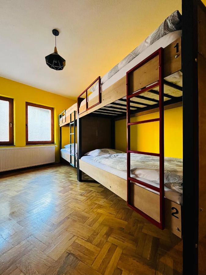 Hostel Prishtina Backpackers Prishtinë Ngoại thất bức ảnh