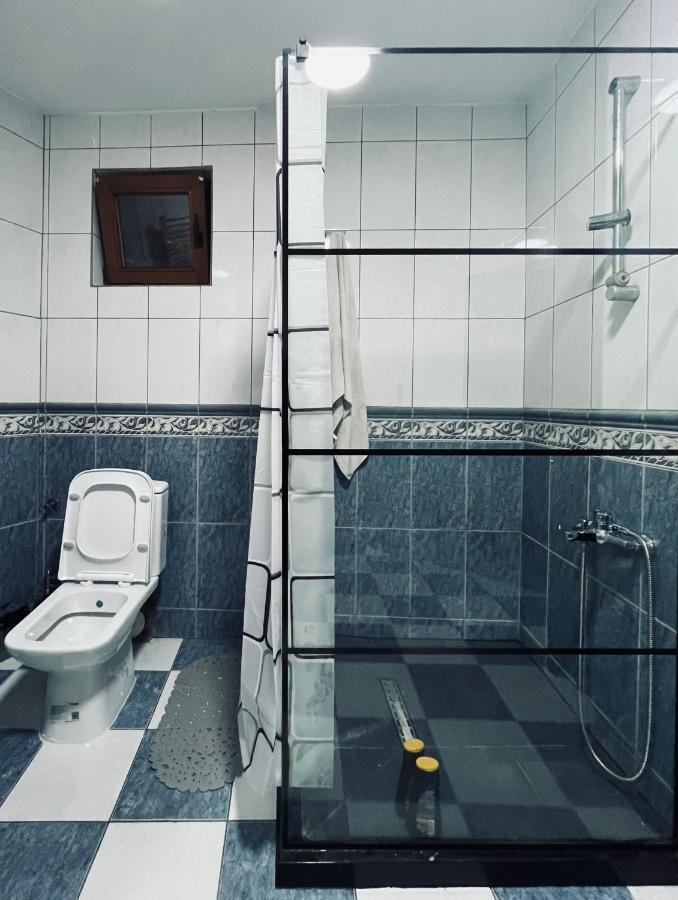 Hostel Prishtina Backpackers Prishtinë Ngoại thất bức ảnh