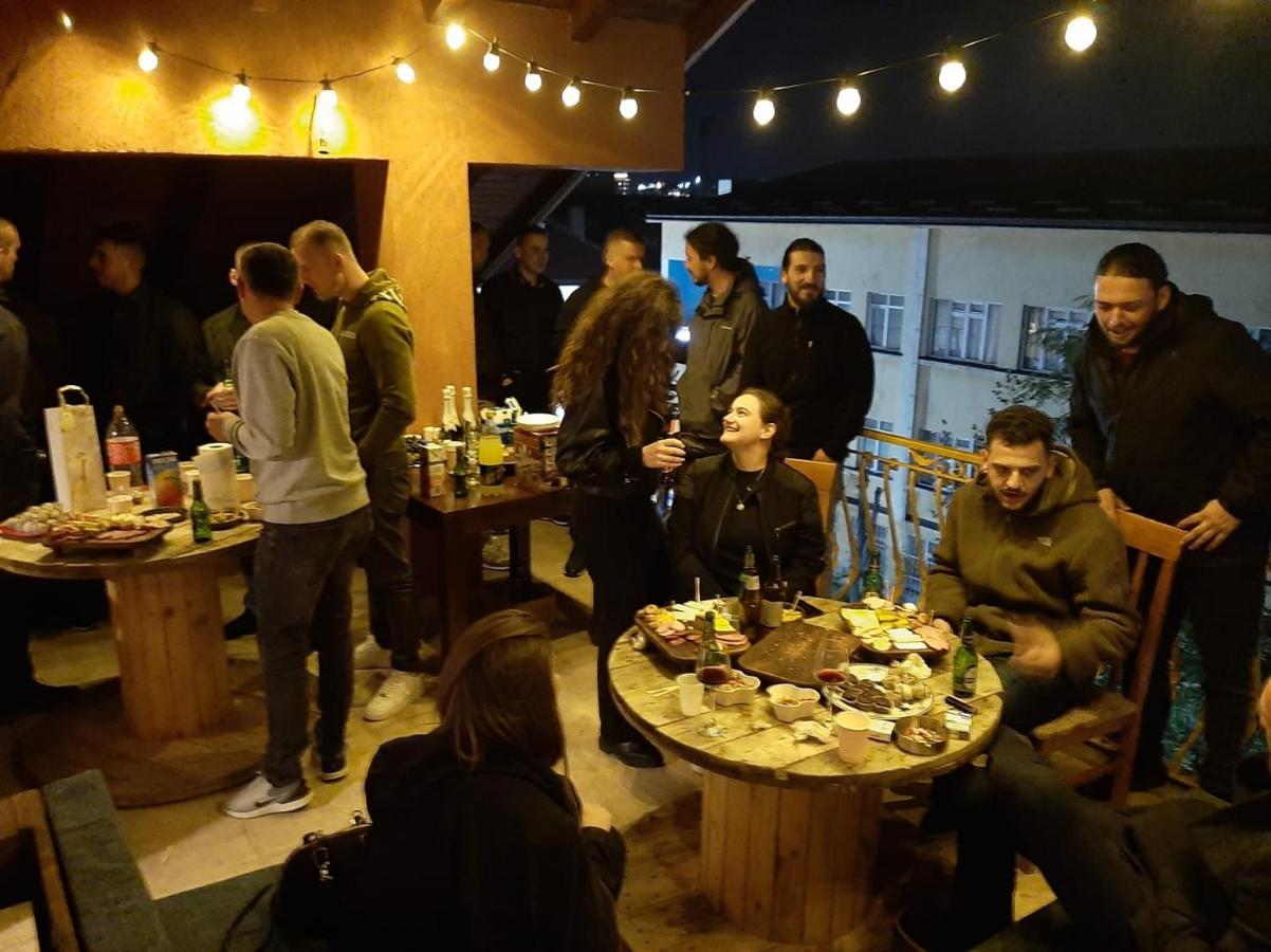 Hostel Prishtina Backpackers Prishtinë Ngoại thất bức ảnh