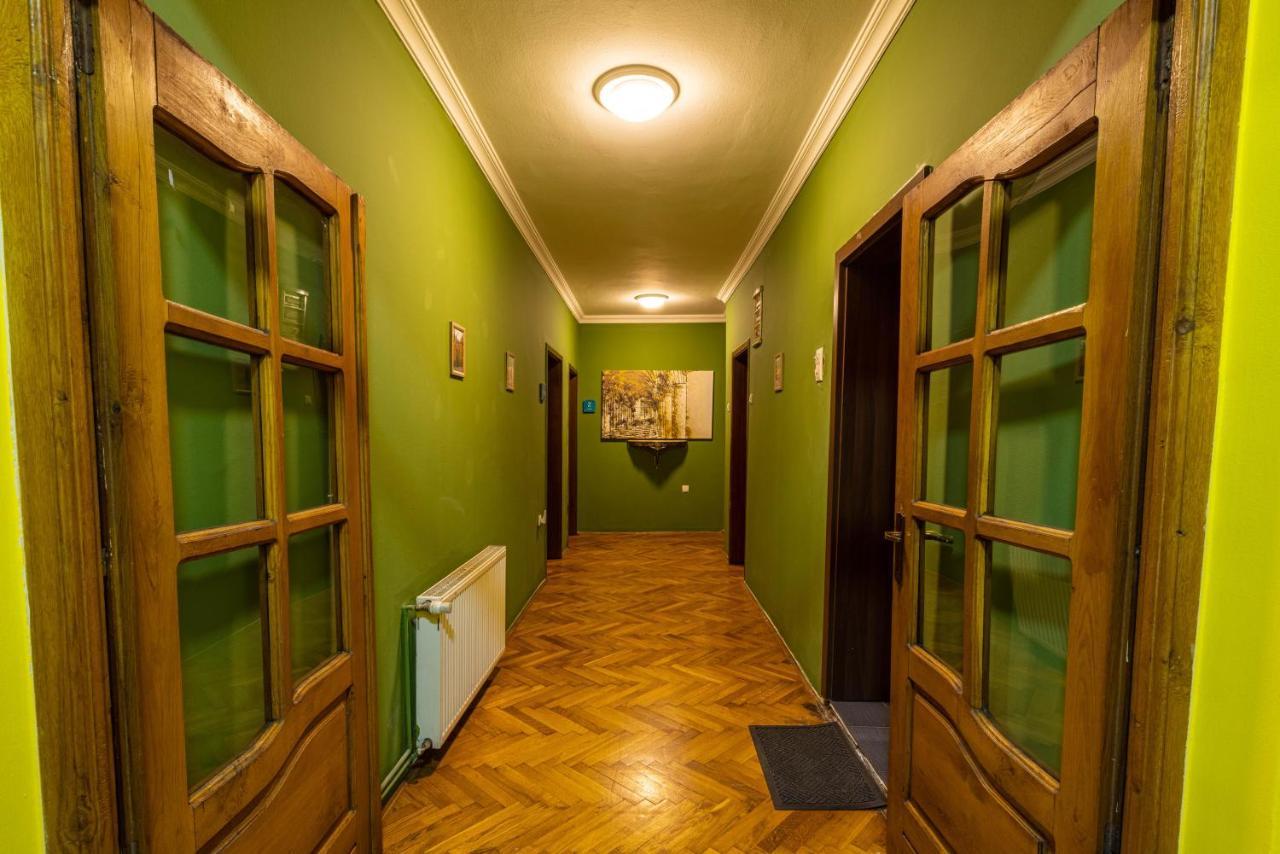 Hostel Prishtina Backpackers Prishtinë Ngoại thất bức ảnh