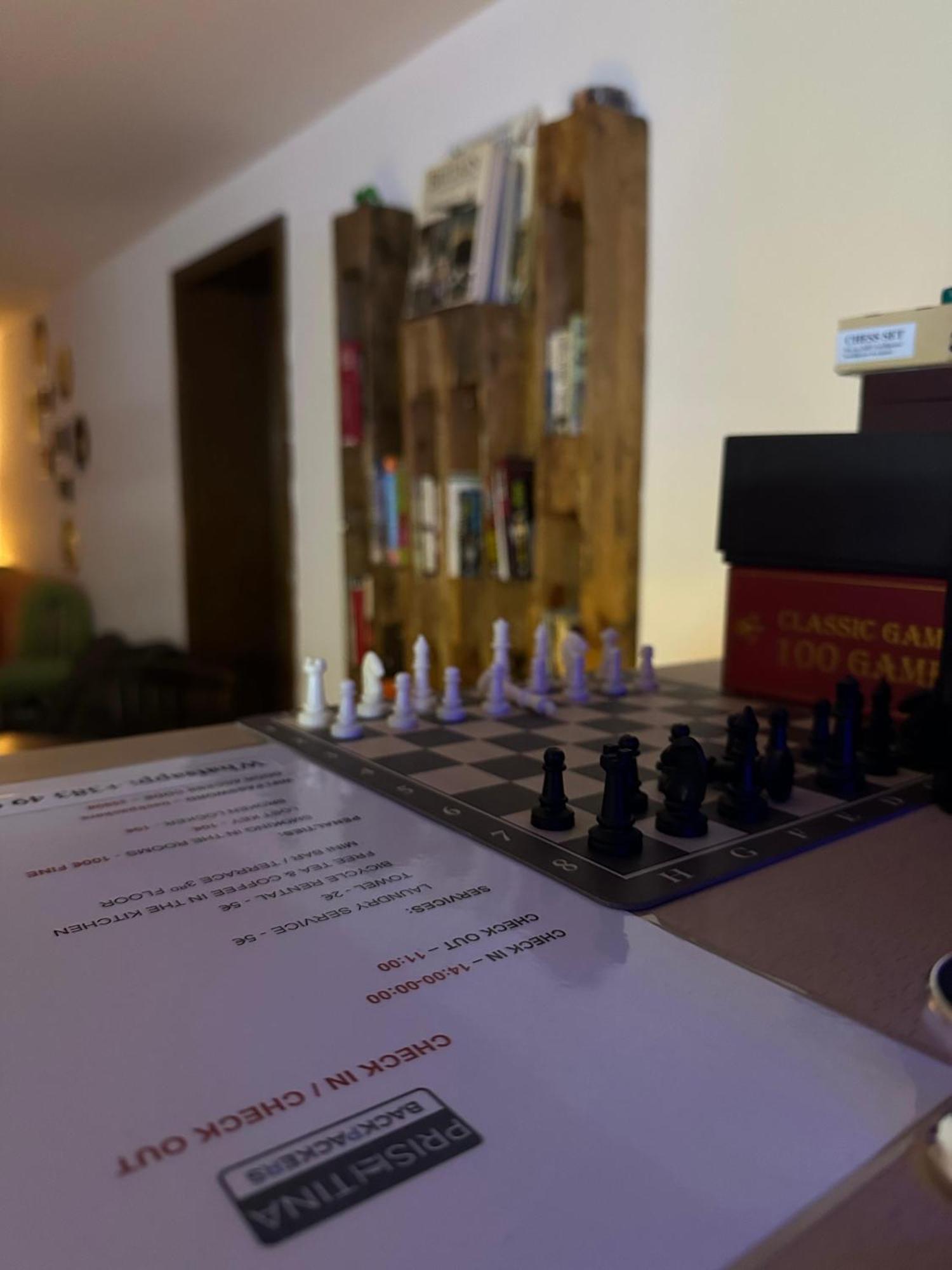 Hostel Prishtina Backpackers Prishtinë Ngoại thất bức ảnh